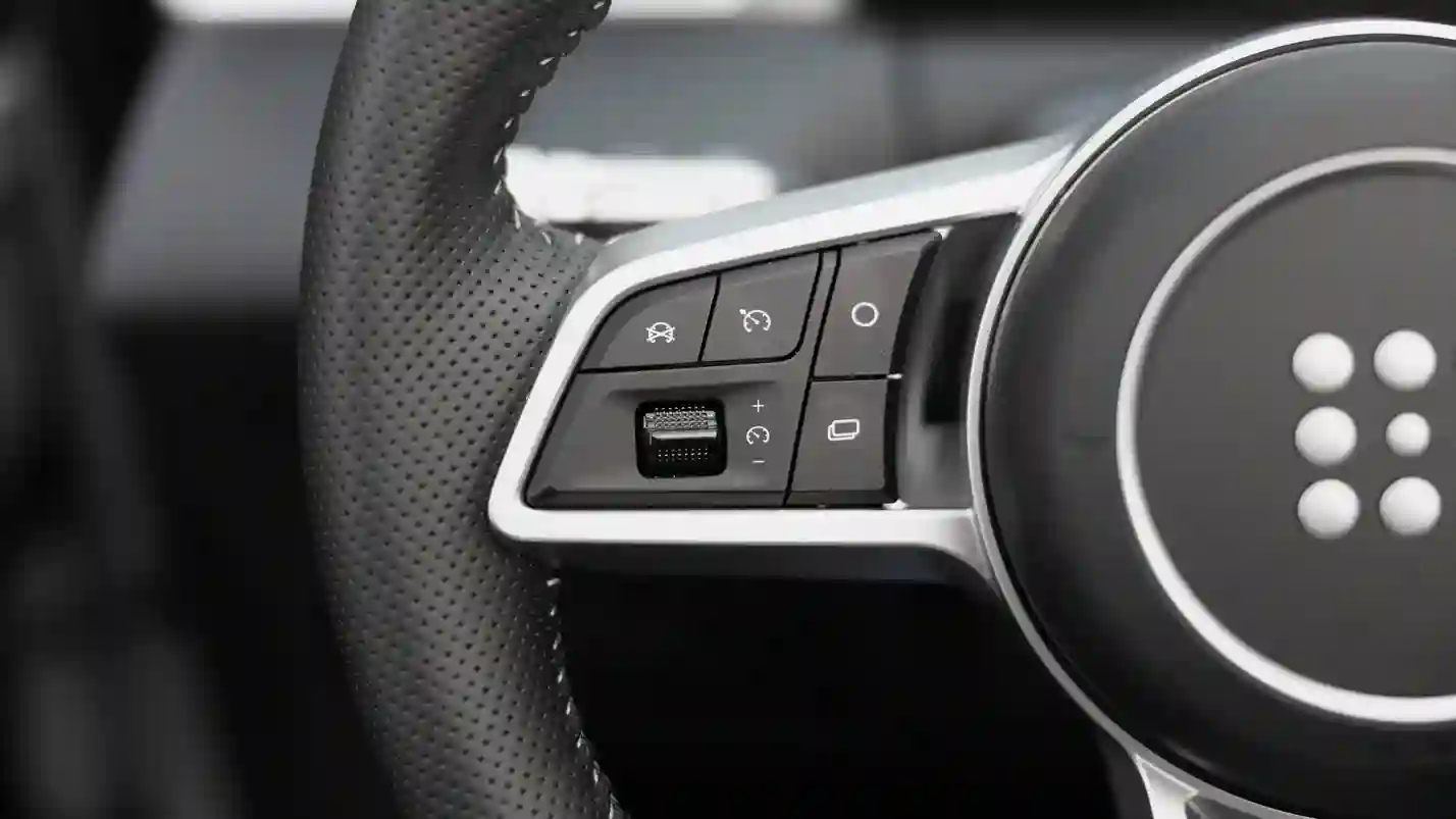 Новость EVOLUTE (Подробный тест EVOLUTE i‑SPACE: все плюсы и минусы доступного гибрида российской сборки)