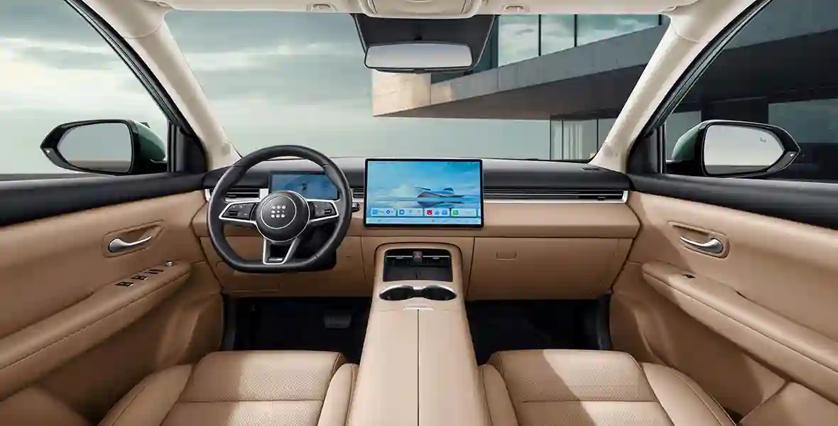 EVOLUTE объявляет о старте продаж обновленного гибридного кроссовера EVOLUTE i‑SPACE