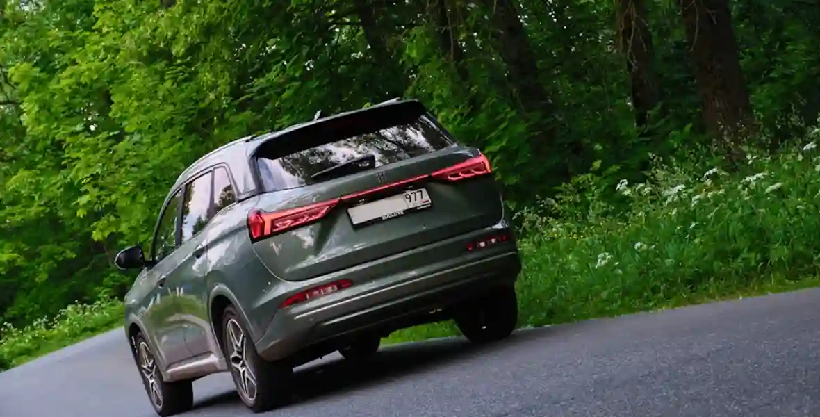 Рассуждения о рестайлинге EVOLUTE i‑SPACE и летний фотосет