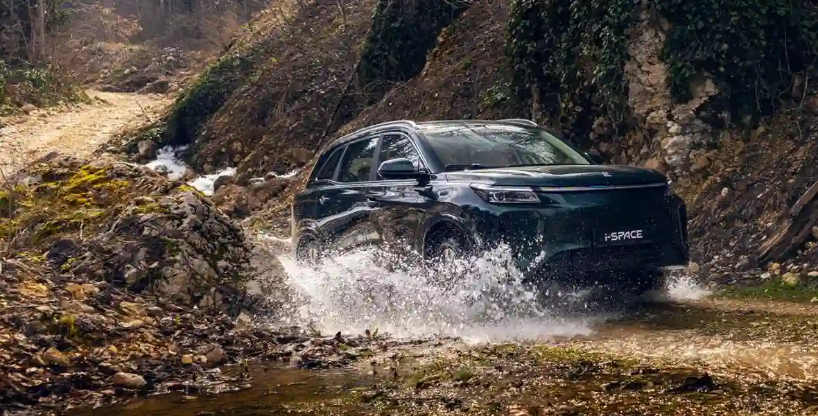 Новость EVOLUTE (Второй пошел: российский гибрид стал полноприводным)