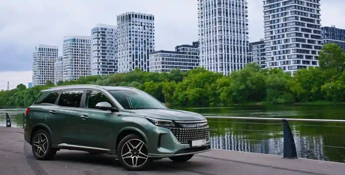 Рассуждения о рестайлинге EVOLUTE i‑SPACE и летний фотосет